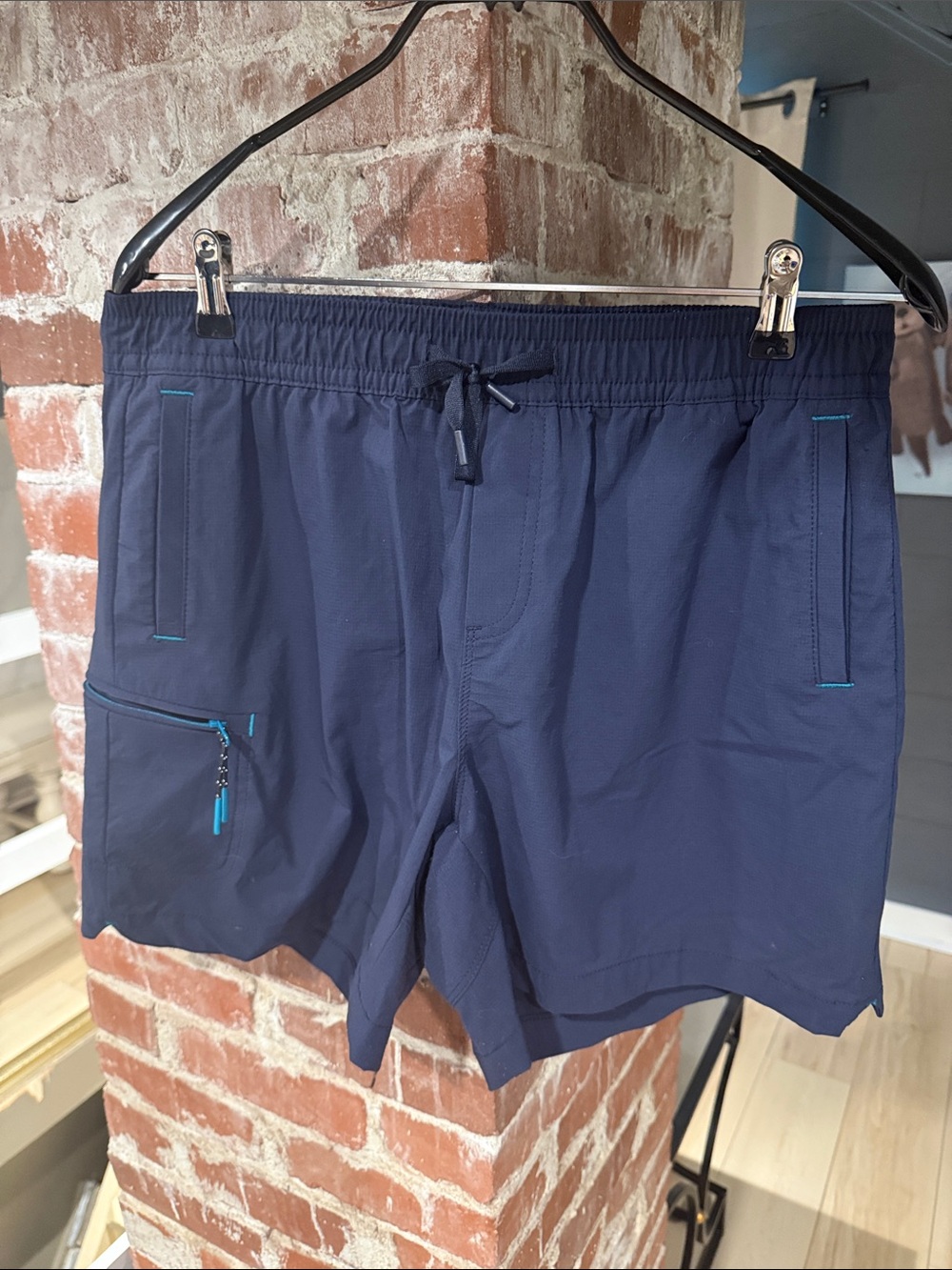 Wind River Drawstring Shorts with side Zip Pocket